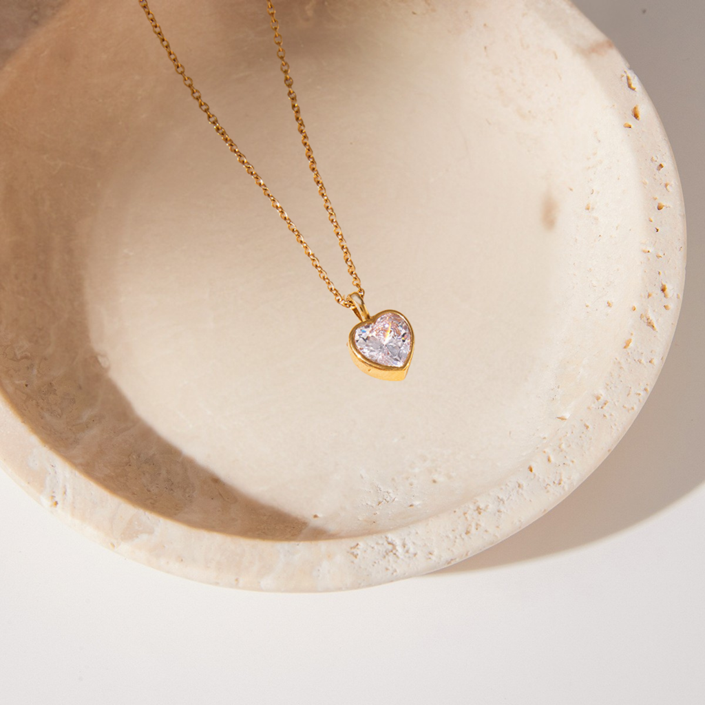 Lumière Solitaire Necklace